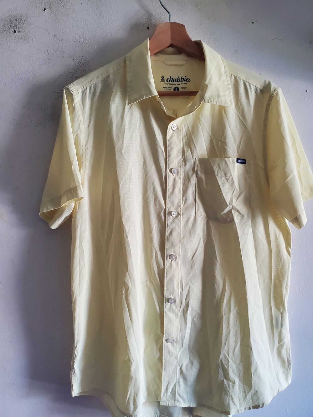 Chubbies Men’s Light Yellow Short Sleeve Shirt
